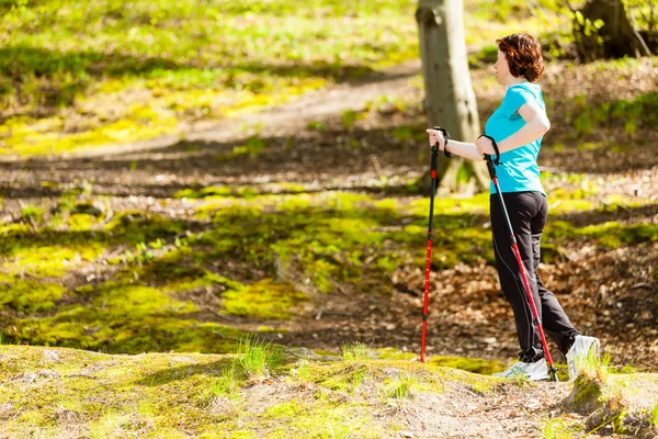 Đi dạo giữa thiên nhiên – “liệu pháp” cho tâm hồn
